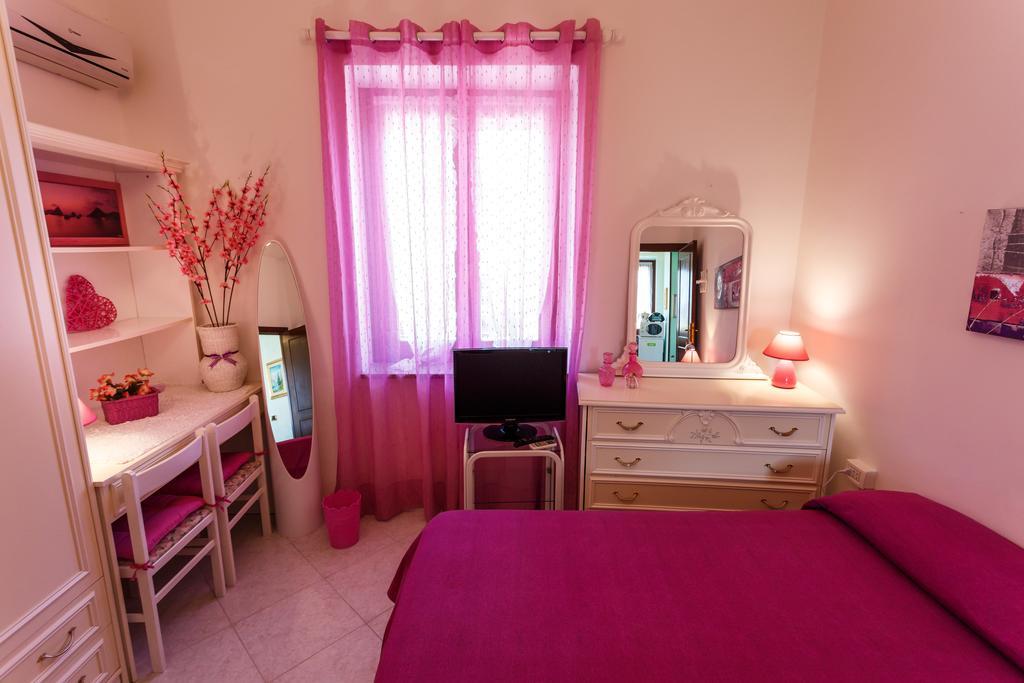 Bed and Breakfast L'Aurora Viola Carbonia Zewnętrze zdjęcie