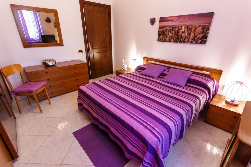 Bed and Breakfast L'Aurora Viola Carbonia Zewnętrze zdjęcie