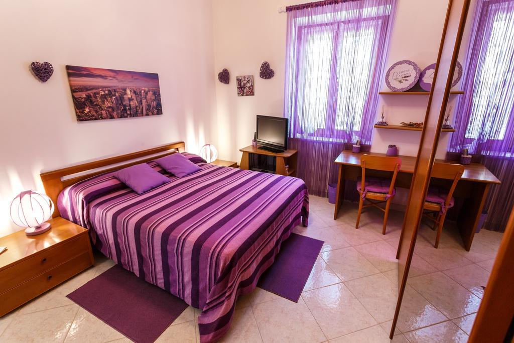 Bed and Breakfast L'Aurora Viola Carbonia Zewnętrze zdjęcie