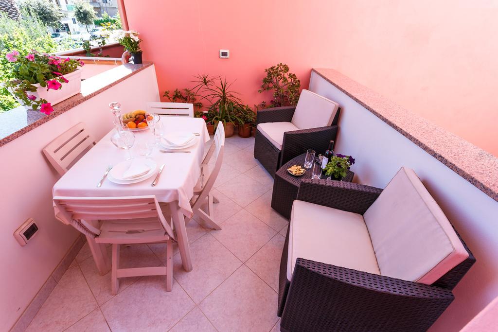 Bed and Breakfast L'Aurora Viola Carbonia Zewnętrze zdjęcie