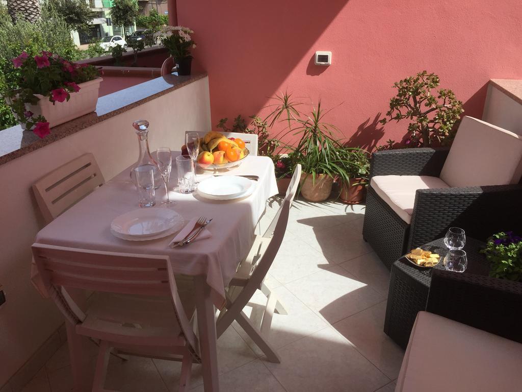 Bed and Breakfast L'Aurora Viola Carbonia Zewnętrze zdjęcie