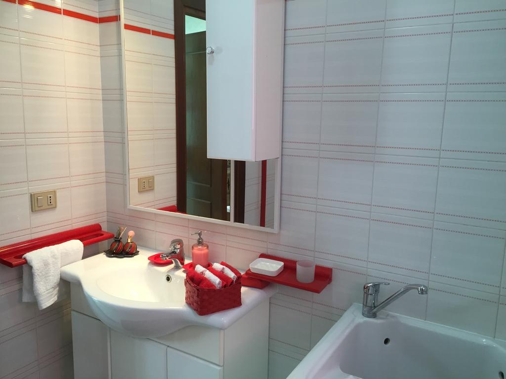 Bed and Breakfast L'Aurora Viola Carbonia Zewnętrze zdjęcie