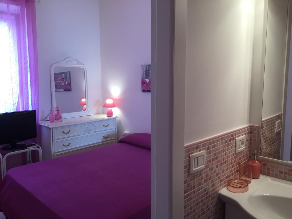 Bed and Breakfast L'Aurora Viola Carbonia Zewnętrze zdjęcie