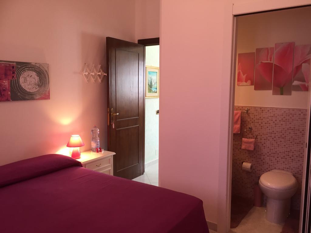 Bed and Breakfast L'Aurora Viola Carbonia Zewnętrze zdjęcie
